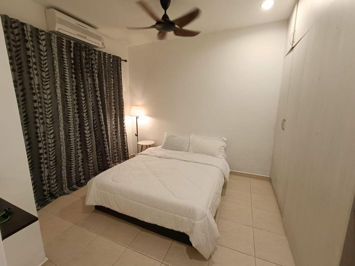 Homestay Laman Nuri, Kota Damansara Petaling Jaya Exteriér fotografie