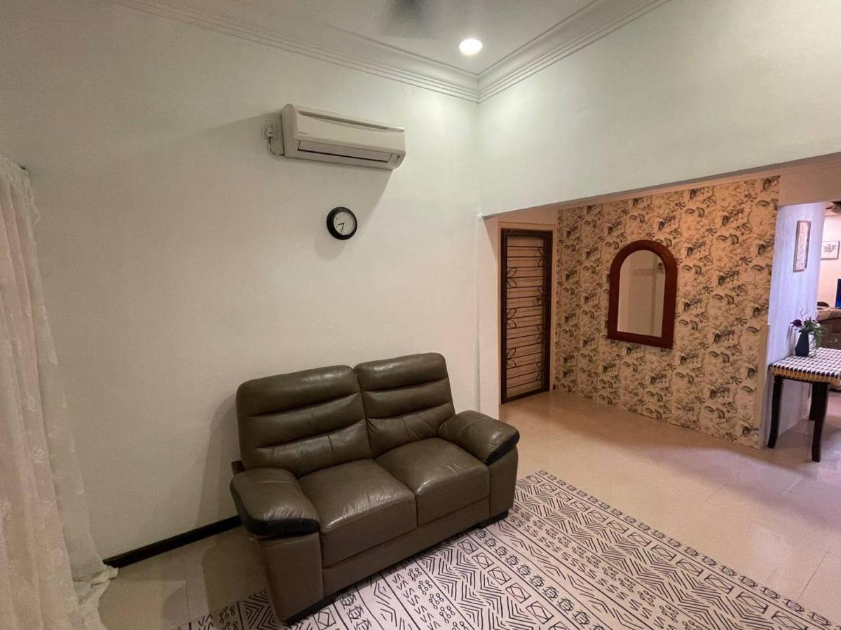 Homestay Laman Nuri, Kota Damansara Petaling Jaya Exteriér fotografie